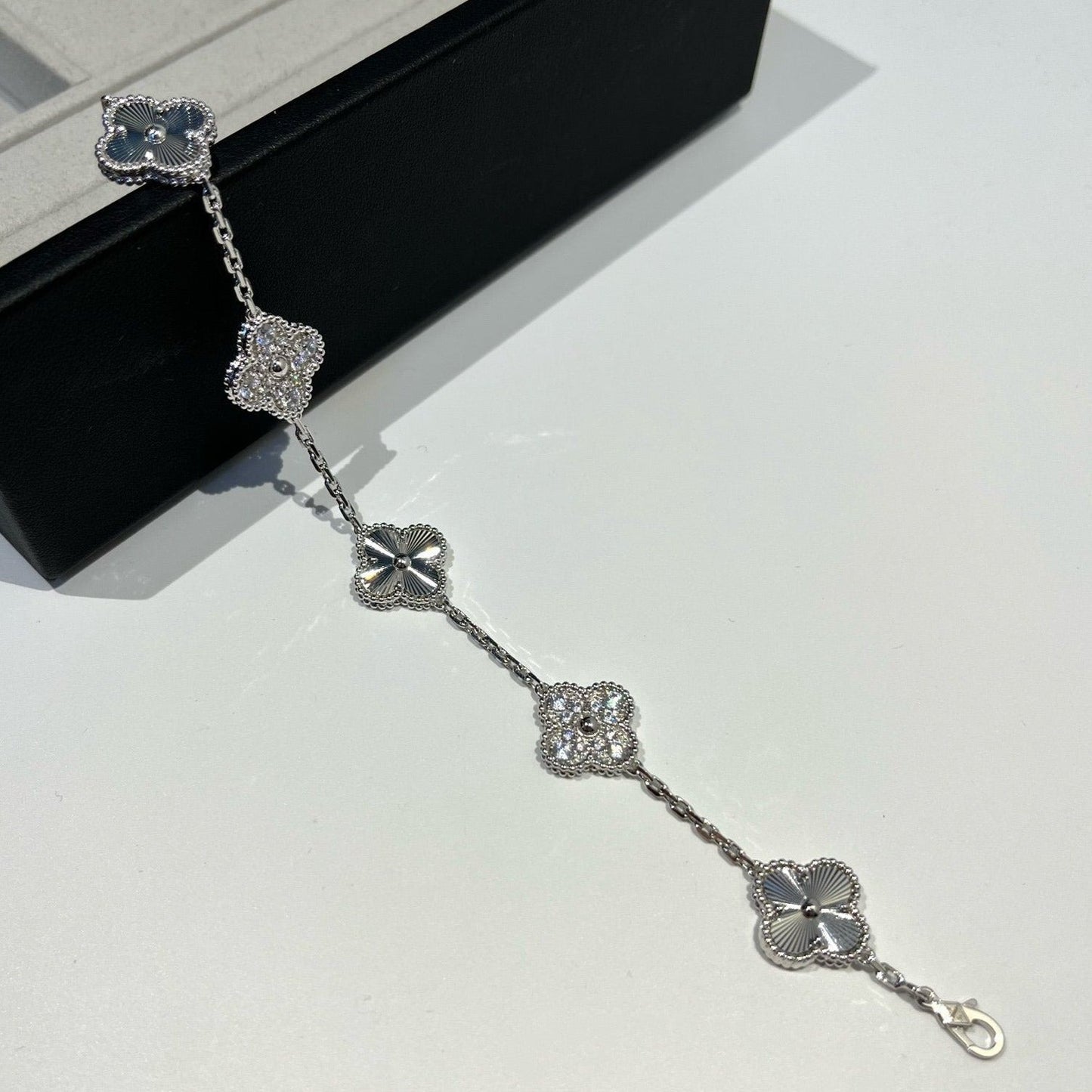 [kincade]CLOVER 5 MOTIF SILVER DIAMOND BRACELET