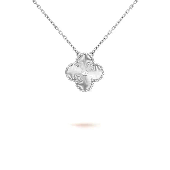 [kincade]CLOVER  15MM DIAMOND LASER NECKLACE SILVER