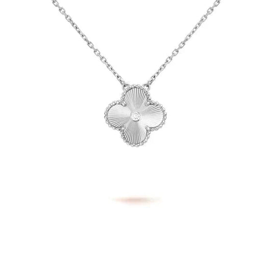 [kincade]CLOVER  15MM DIAMOND LASER NECKLACE SILVER