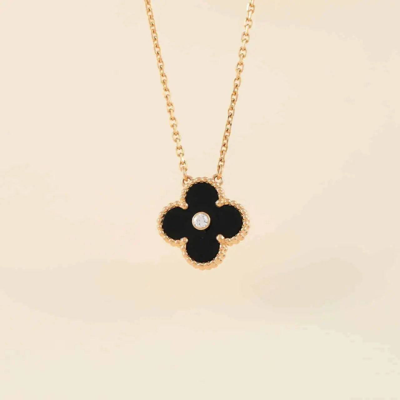 [kincade]CLOVER 15MM DIAMOND ONYX NECKLACE