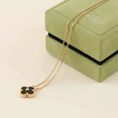 [kincade]CLOVER 15MM DIAMOND ONYX NECKLACE