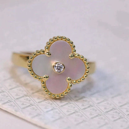 [kincade]CLOVER PINK MOP RING GOLD DIAMOND