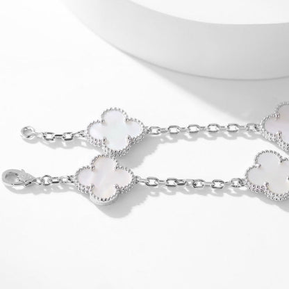 [kincade]CLOVER 10 MOTIFS WHITE MOTHER OF PEARL NECKLACE