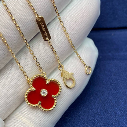 [kincade]CLOVER 15MM DIAMOND CARNELIAN NECKLACE