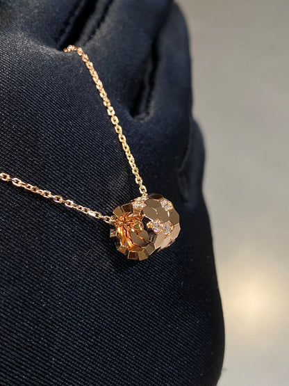 [kincade]BEE LOVE DIAMOND NECKLACE