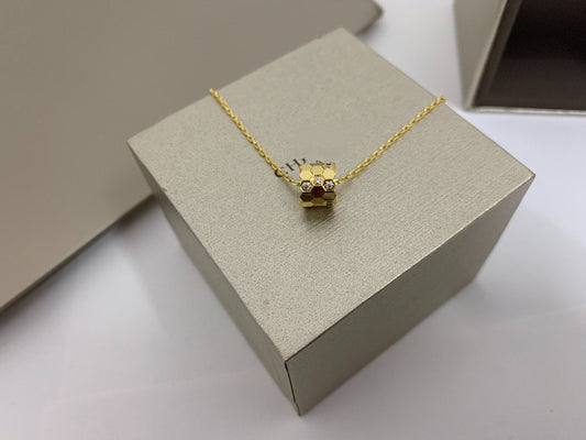 [kincade]BEE LOVE DIAMOND NECKLACE