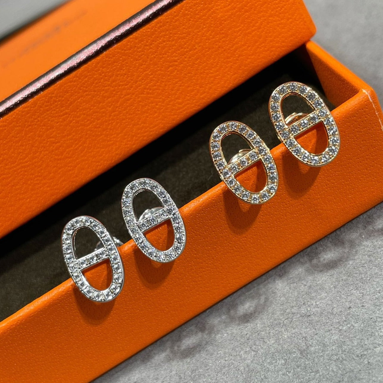 [kincade]HM FULL DIAMOND PIG NOSE STUD EARRINGS