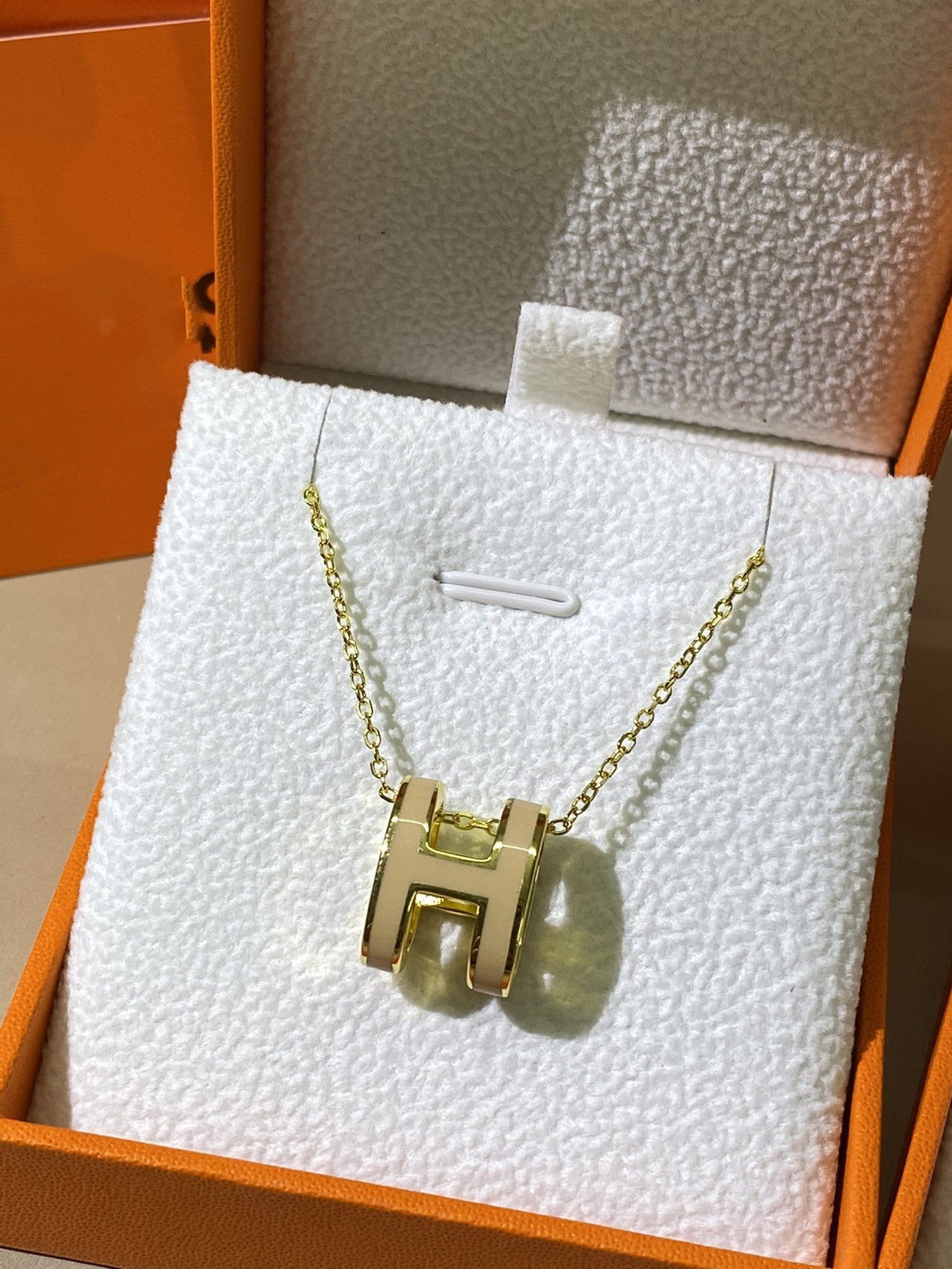 [kincade]HM CLIC YELLOW ENAMEL GOLD NECKLACE