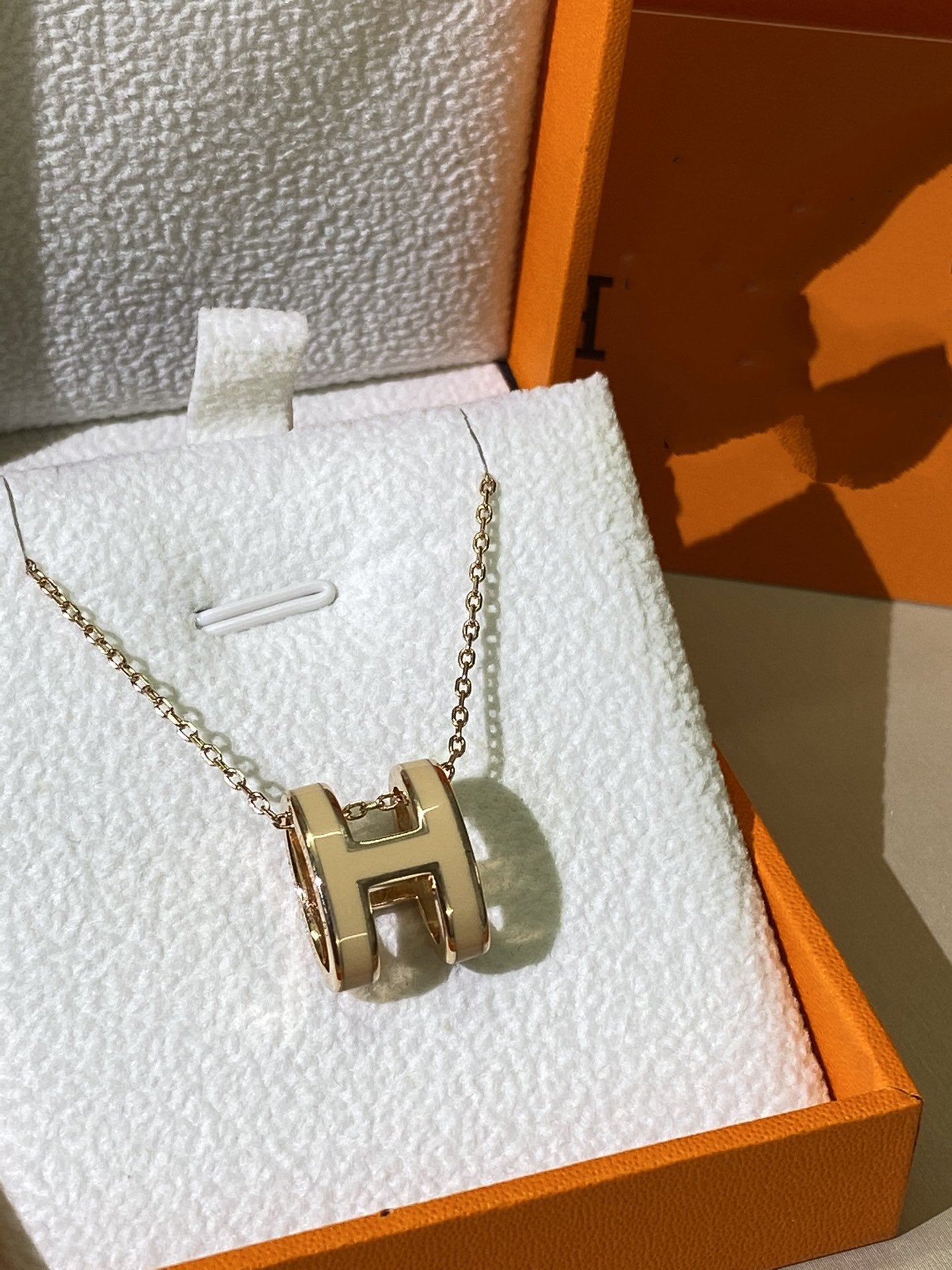 [kincade]HM CLIC YELLOW ENAMEL GOLD NECKLACE