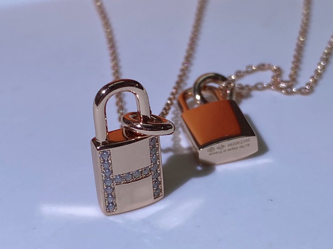 [kincade]HM ADVANCED NICHE LOCK HEAD NECKLACE DIAMONDS