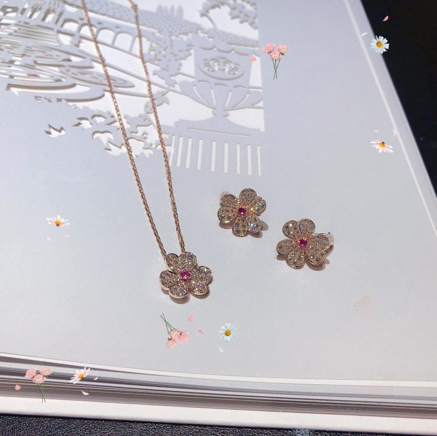 [kincade]FRIVOLE ROSE GOLD FLOWER DIAMOND NECKLACE