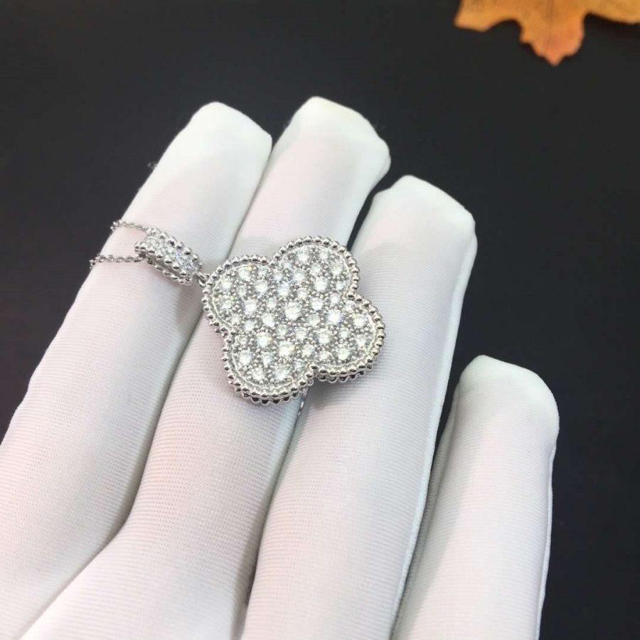 [kincade]CLOVER 25MM SILVER FULL DIAMOND BIG CLOVER NECKLACE