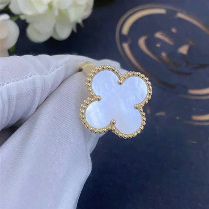 [kincade]CLOVER WHITE MOP RING