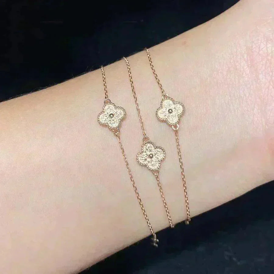 [kincade]CLOVER SINGLE FLOWER BRACELET