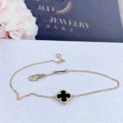 [kincade]CLOVER ONYX SINGLE FLOWER BRACELET