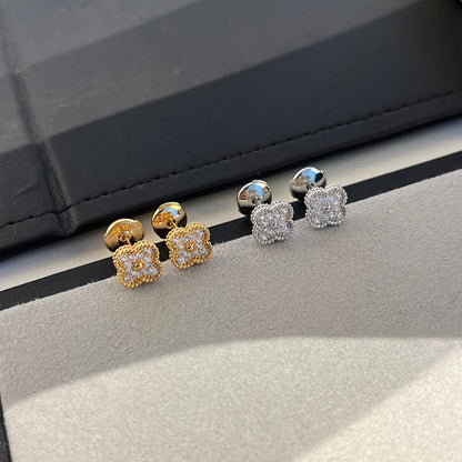 [kincade]CLOVER MINI DIAMOND STUD EARRINGS