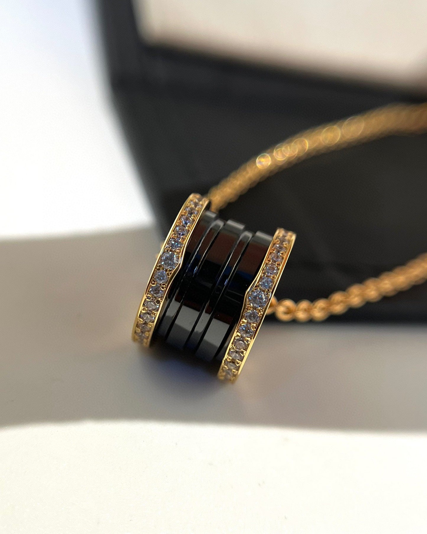 [kincade]ZERO 1 BLACK CERAMIC DIAMOND PINK GOLD NECKLACE