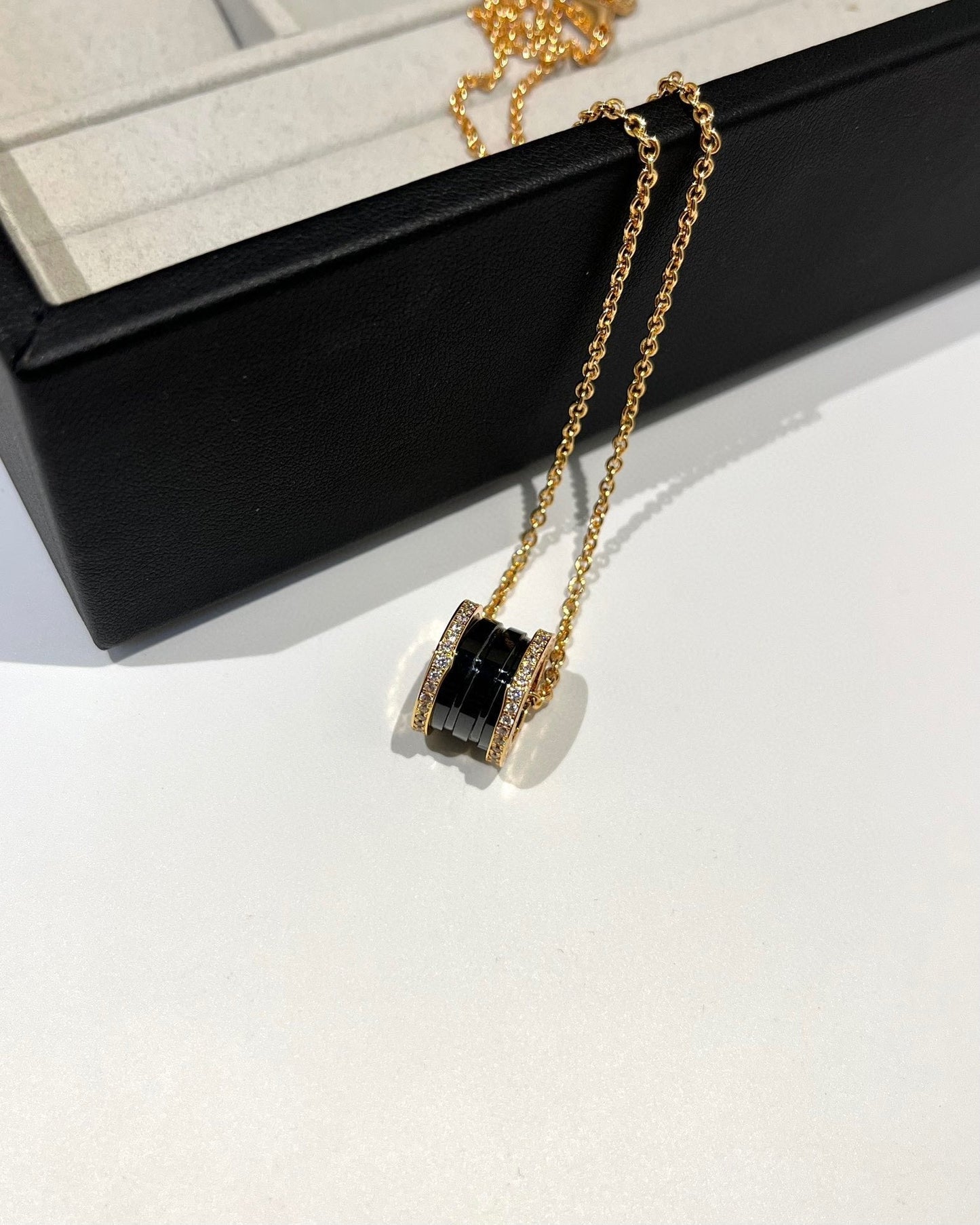 [kincade]ZERO 1 BLACK CERAMIC DIAMOND PINK GOLD NECKLACE