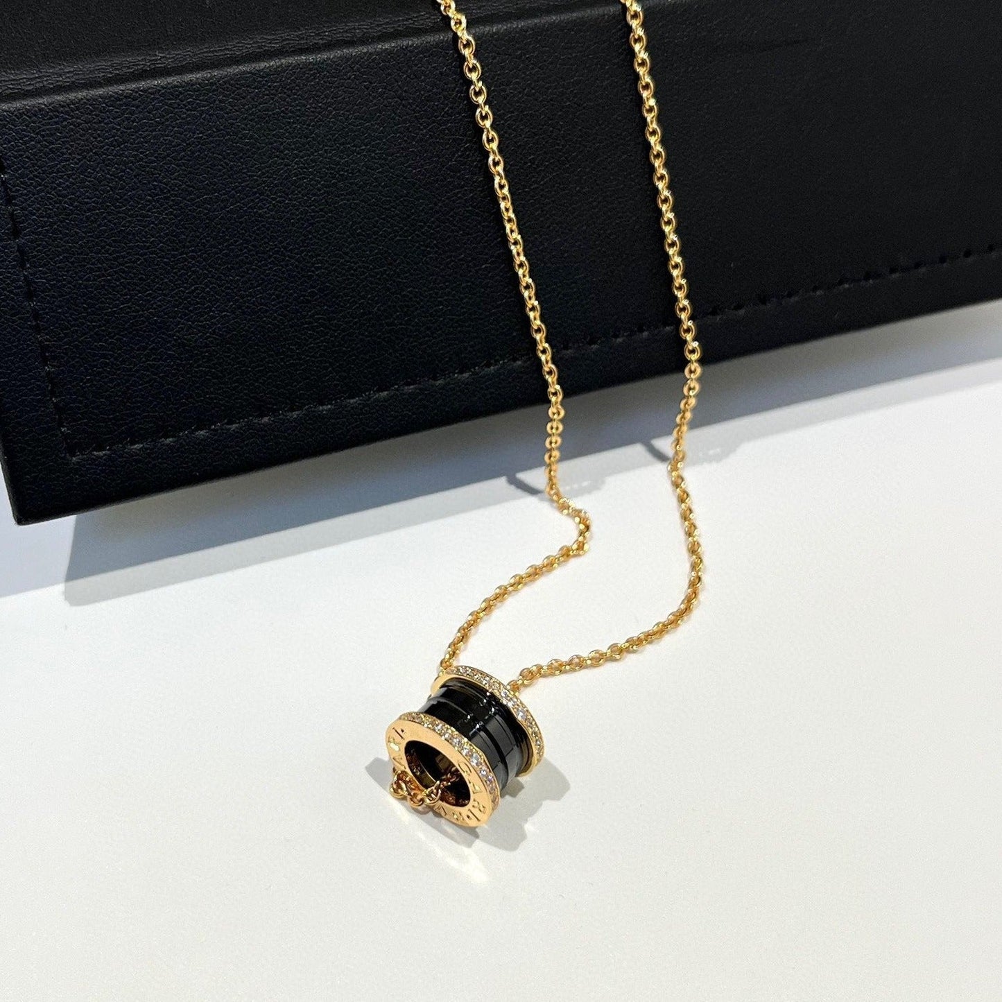 [kincade]ZERO 1 BLACK CERAMIC DIAMOND PINK GOLD NECKLACE