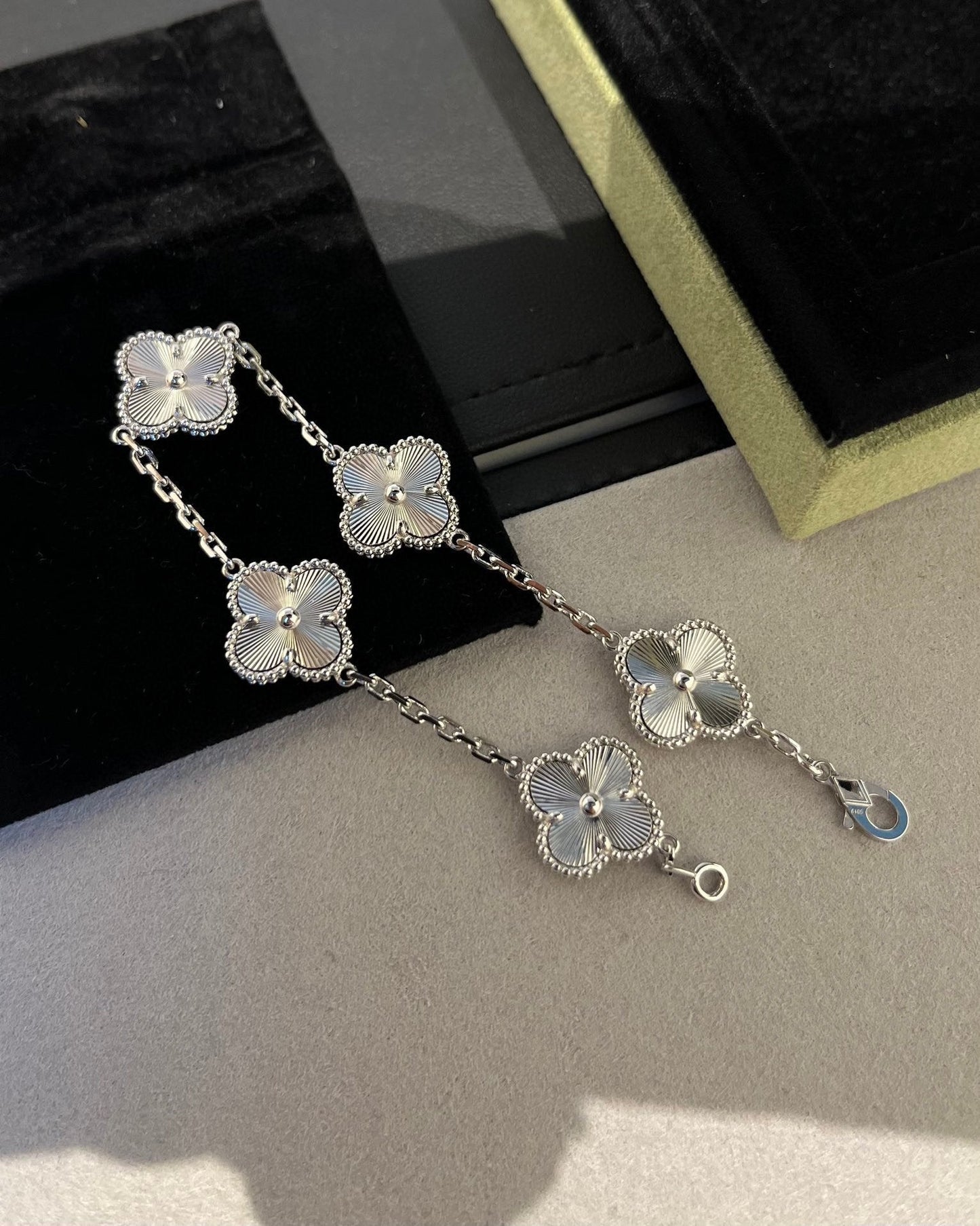 [kincade]CLOVER SILVER 5 MOTIFS BRACELET