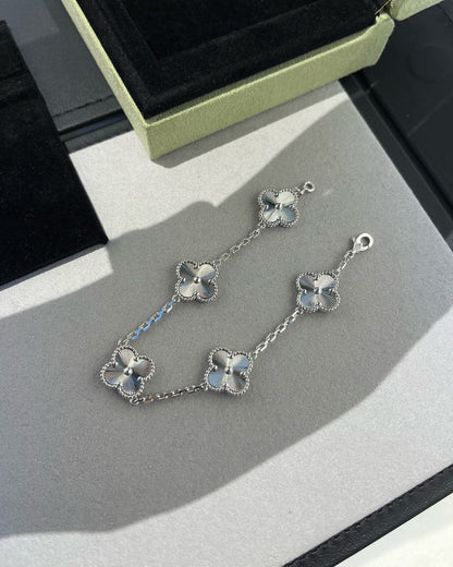 [kincade]CLOVER SILVER 5 MOTIFS BRACELET